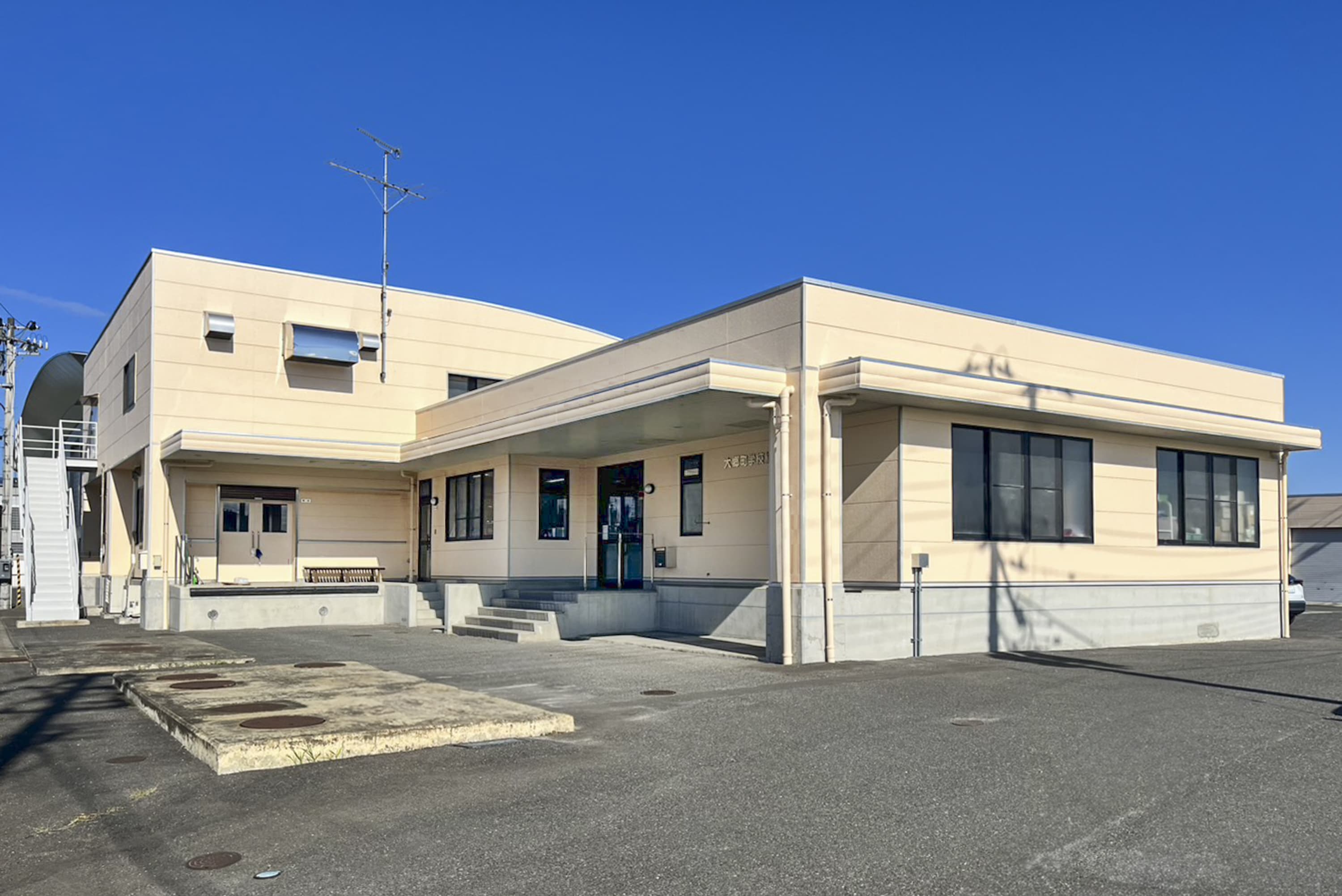 大郷町学校給食センター外壁等改修工事